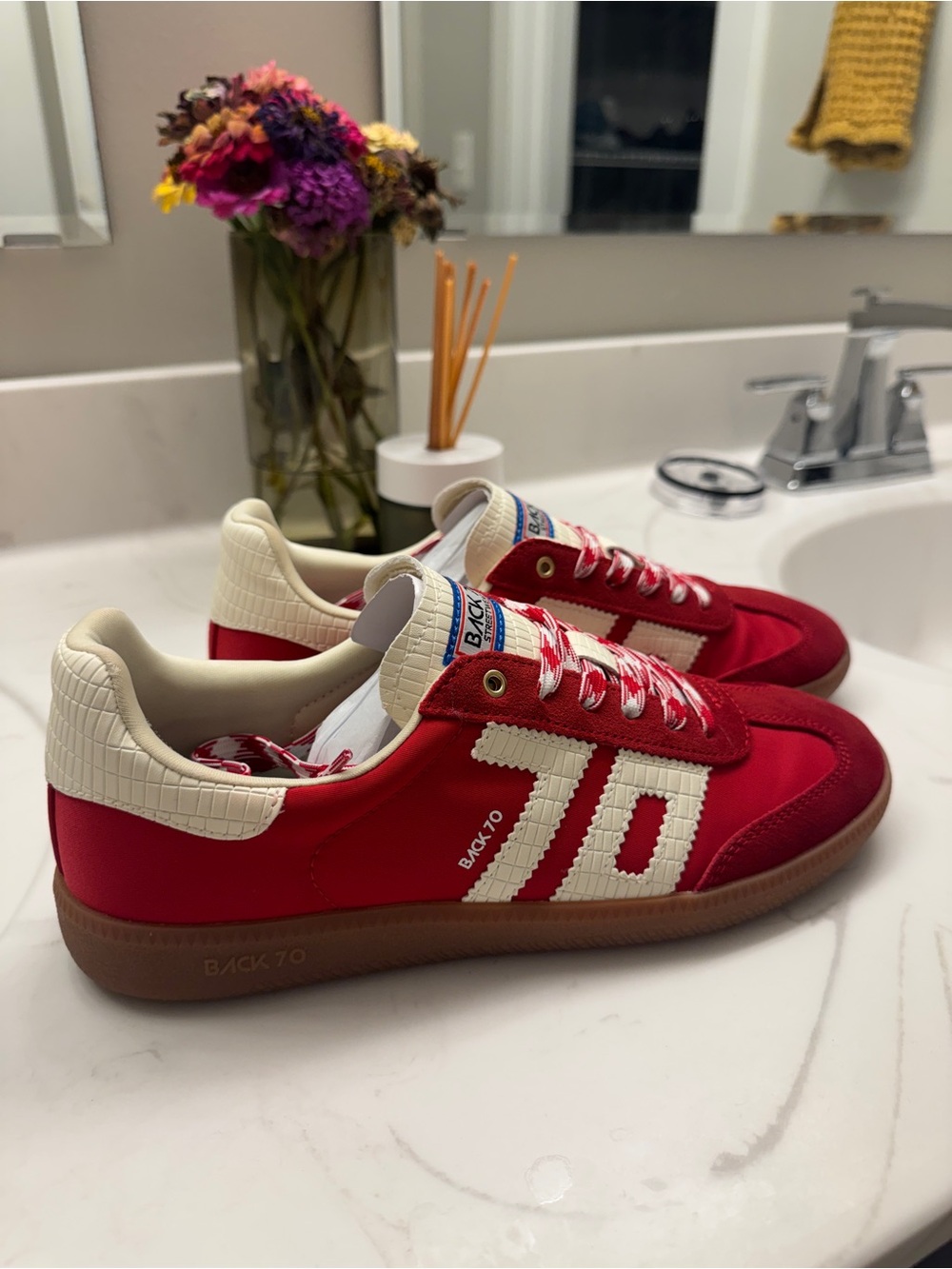 Back 70 Sneakers - GHOST in RED Sneakers
